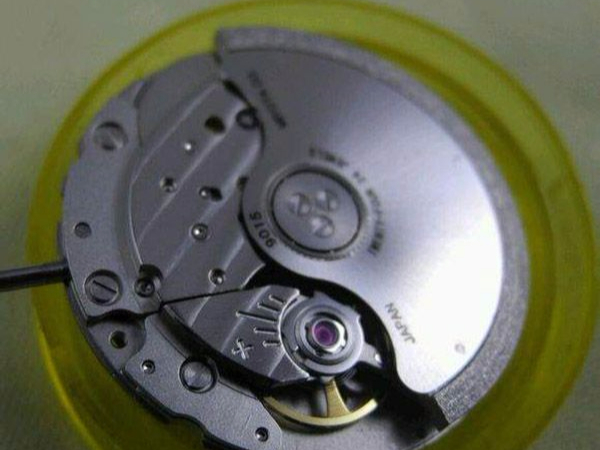 机械手表的工作原理